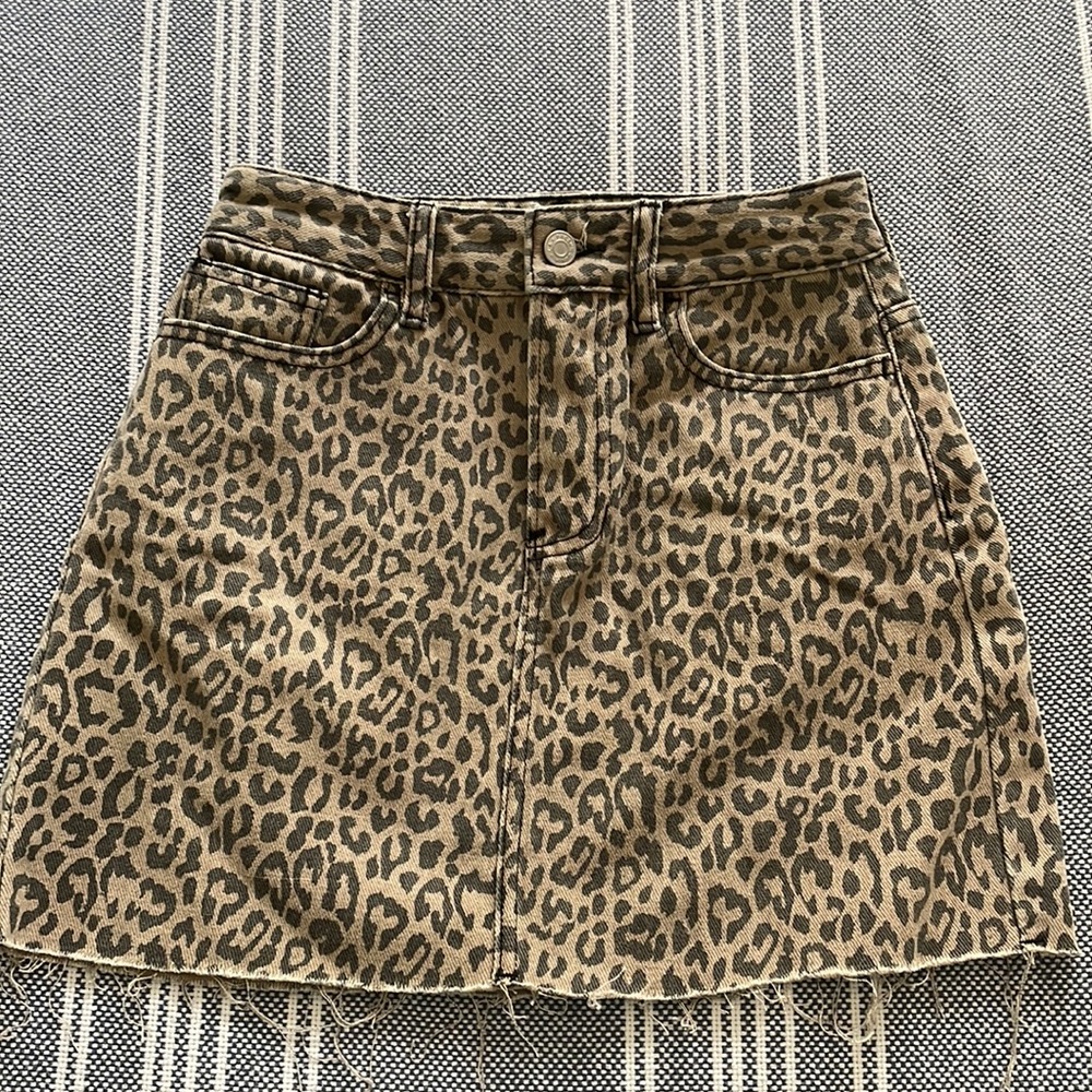 Leopard print skirt